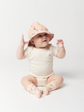 Load image into Gallery viewer, Різнокольорові зірки по всьому капелюху