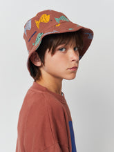 Load image into Gallery viewer, Багатобарвна риба по всьому капелюху