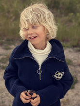 Load image into Gallery viewer, Светр Panda patch chunky knit half zip
