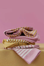 Load image into Gallery viewer, Шкарпетки Ribbed Socks Bubblegum-Cream
