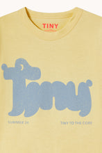 Load image into Gallery viewer, Футболка Tiny Dog Graphic Tee
