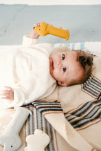 Load image into Gallery viewer, Gommu Dog Sienna
