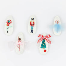 Load image into Gallery viewer, Набір заколок Embroidered Nutcracker

