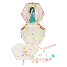 Load image into Gallery viewer, Адвент-календар Meri Meri x Ladurée Charm Bracelet
