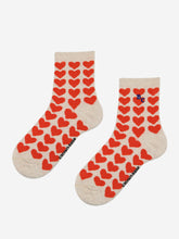 Load image into Gallery viewer, Hearts short socks
