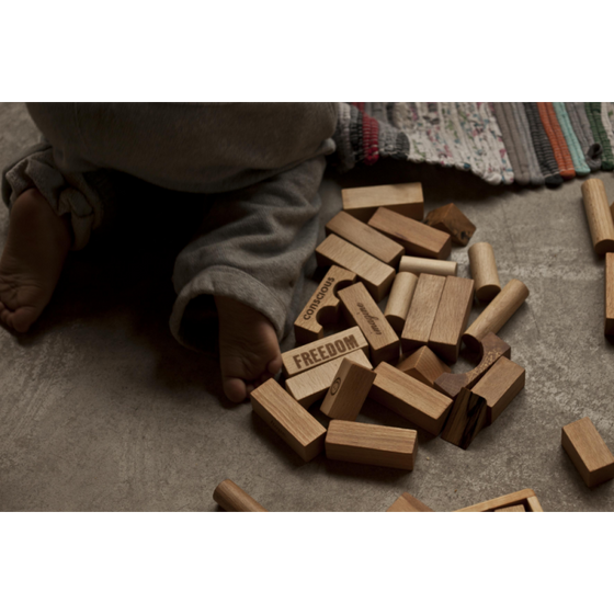 Дерев'яні кубики "Мир і любов".